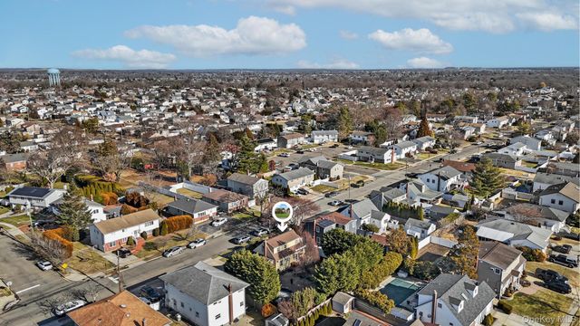 264 N Delaware Avenue, Massapequa, NY 11758