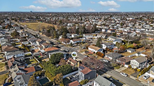 264 N Delaware Avenue, Massapequa, NY 11758