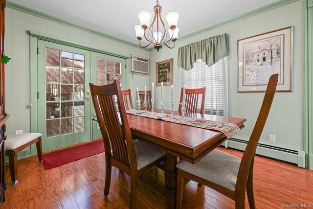 264 N Delaware Avenue, Massapequa, NY 11758