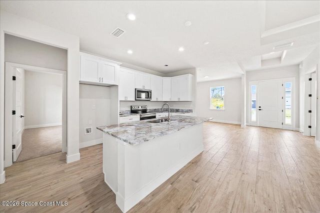2890 Madden Avenue SW, Palm Bay, FL 32908