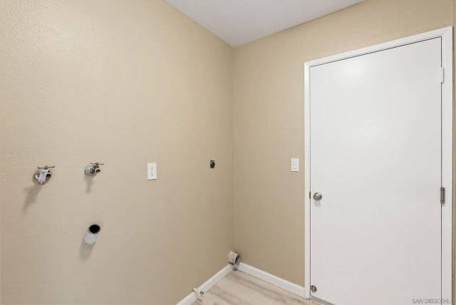 7427 Kamwood St, San Diego, CA 92126