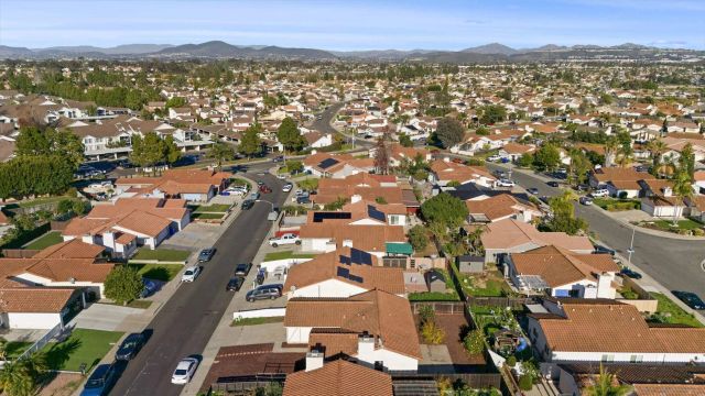 7427 Kamwood St, San Diego, CA 92126