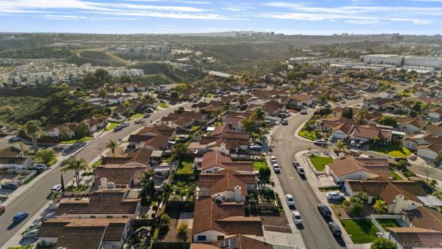 7427 Kamwood St, San Diego, CA 92126