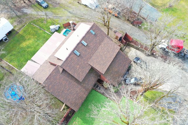 255 Barker Drive, Merlin, OR 97532