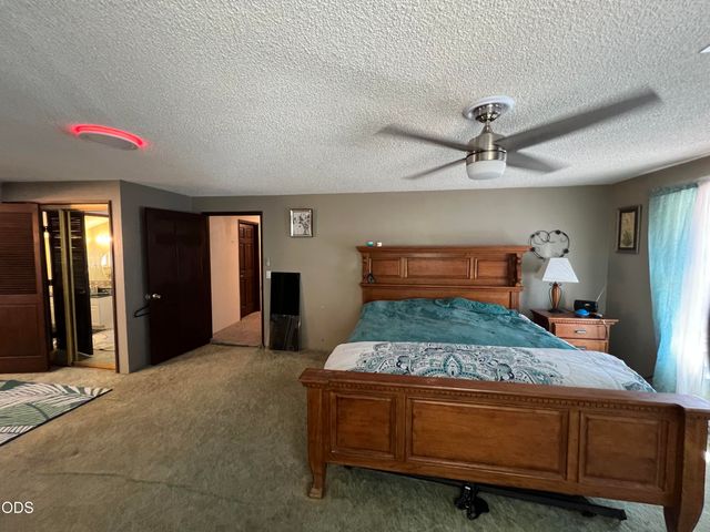 255 Barker Drive, Merlin, OR 97532