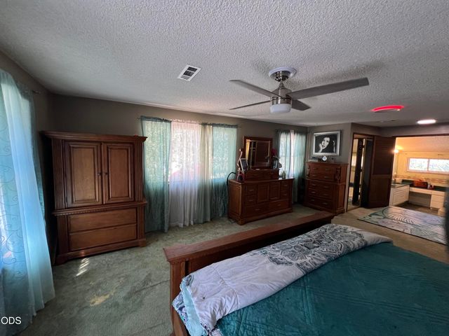 255 Barker Drive, Merlin, OR 97532