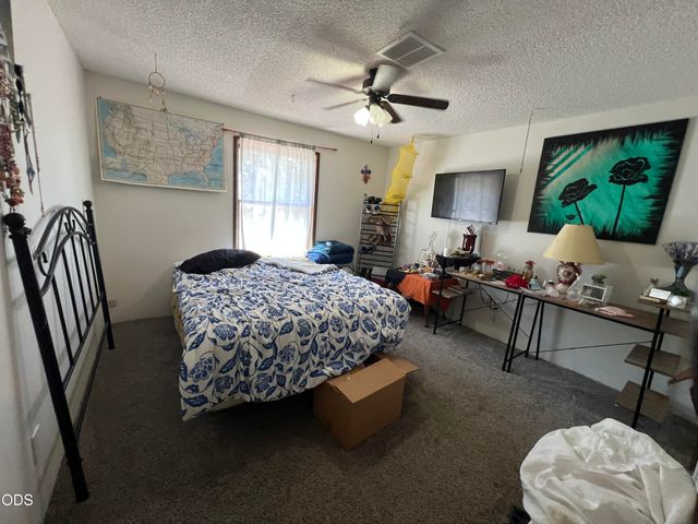 255 Barker Drive, Merlin, OR 97532