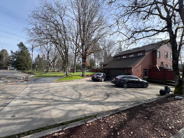 255 Barker Drive, Merlin, OR 97532