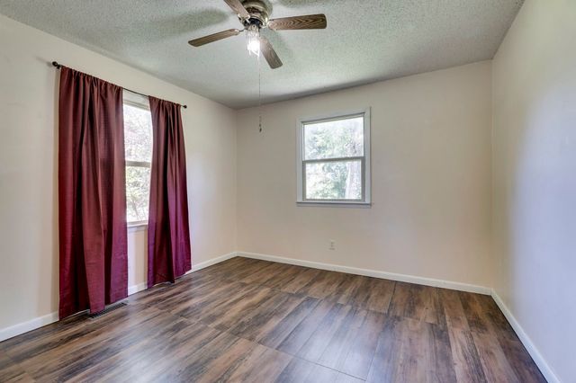 932 Coconut Ridge Rd, Smithville, TN 37166