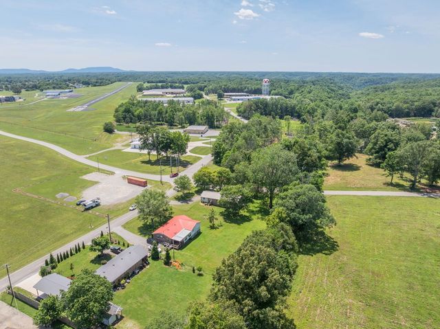 932 Coconut Ridge Rd, Smithville, TN 37166