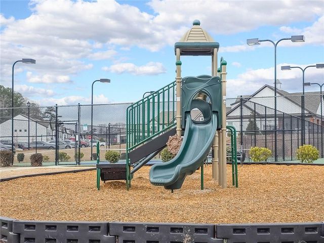 299 Auburn Valley Way, Auburn, GA 30011