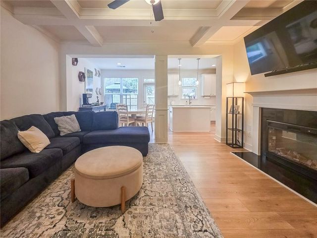 299 Auburn Valley Way, Auburn, GA 30011