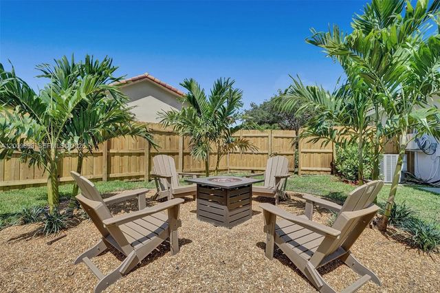 1960 SW 51st Ter, Plantation, FL 33317