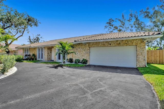 1960 SW 51st Ter, Plantation, FL 33317