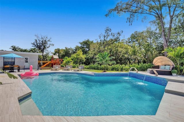 1960 SW 51st Ter, Plantation, FL 33317