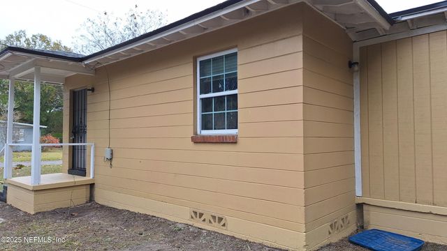 5612 BELAFONTE Drive, Jacksonville, FL 32209