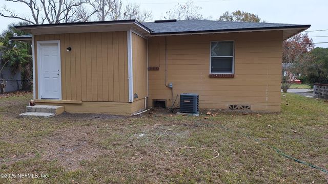 5612 BELAFONTE Drive, Jacksonville, FL 32209