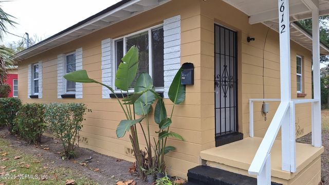 5612 BELAFONTE Drive, Jacksonville, FL 32209