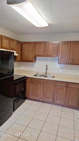 5612 BELAFONTE Drive, Jacksonville, FL 32209