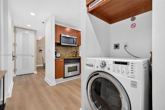 1395 Brickell Avenue 2813, Miami, FL 33131