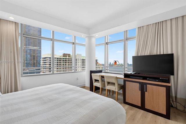 1395 Brickell Avenue 2813, Miami, FL 33131