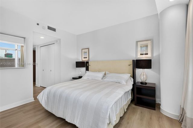 1395 Brickell Avenue 2813, Miami, FL 33131
