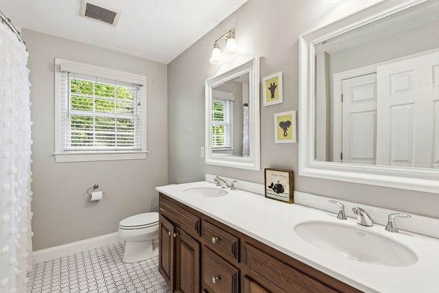 3 Chiswell Rd, Grafton, MA 01536