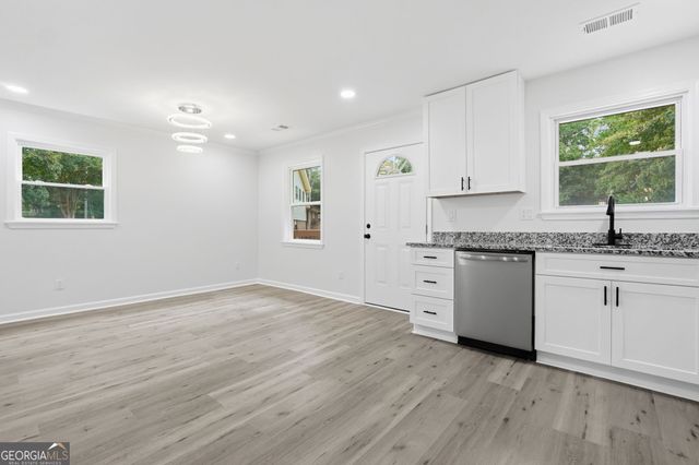 5827 Christopher Lane, Lithonia, GA 30058