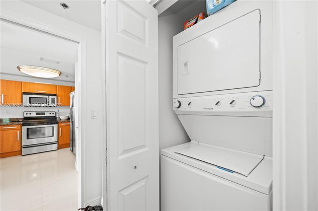 6362 Collins Avenue 411, Miami Beach, FL 33141