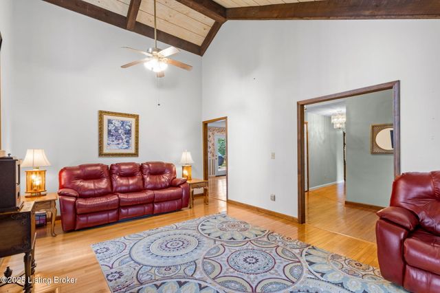 101 Five Oaks Dr, Elizabethtown, KY 42701