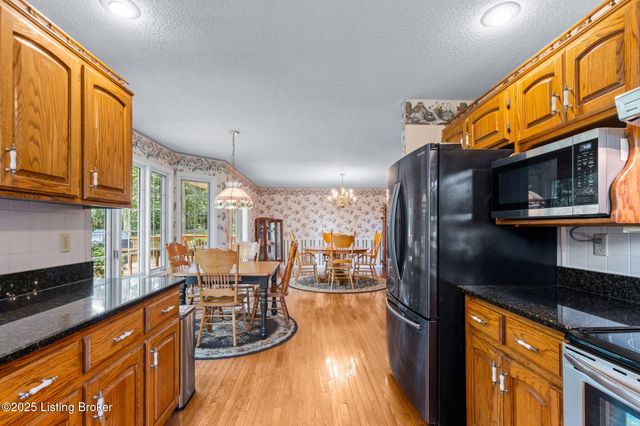 101 Five Oaks Dr, Elizabethtown, KY 42701