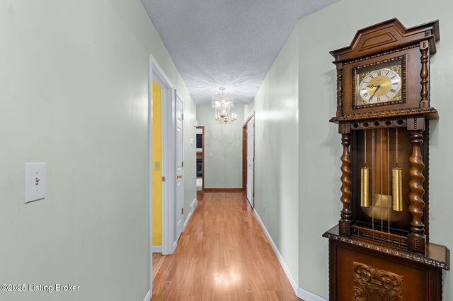 101 Five Oaks Dr, Elizabethtown, KY 42701