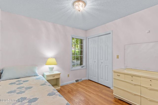 101 Five Oaks Dr, Elizabethtown, KY 42701