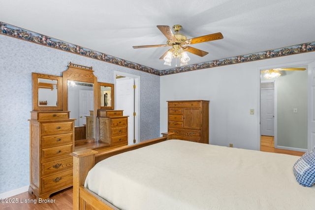 101 Five Oaks Dr, Elizabethtown, KY 42701