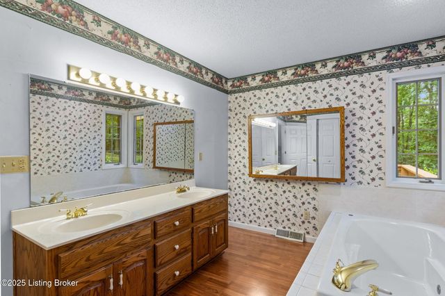 101 Five Oaks Dr, Elizabethtown, KY 42701