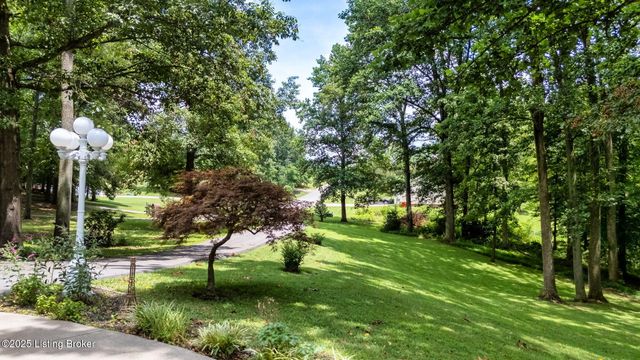 101 Five Oaks Dr, Elizabethtown, KY 42701