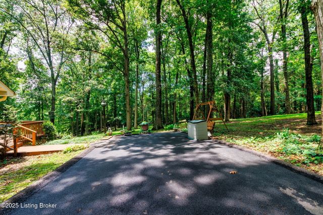 101 Five Oaks Dr, Elizabethtown, KY 42701