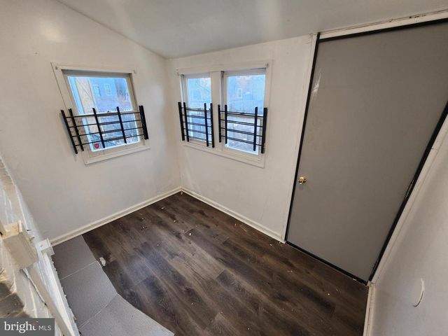 810 APPLETON ST, Baltimore, MD 21217