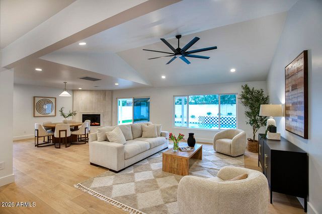 15212 N 53RD Street, Scottsdale, AZ 85254