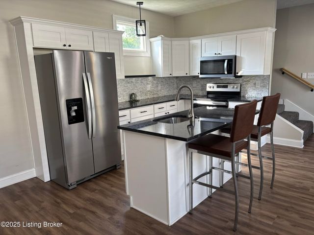 2417 Bank St, Louisville, KY 40212
