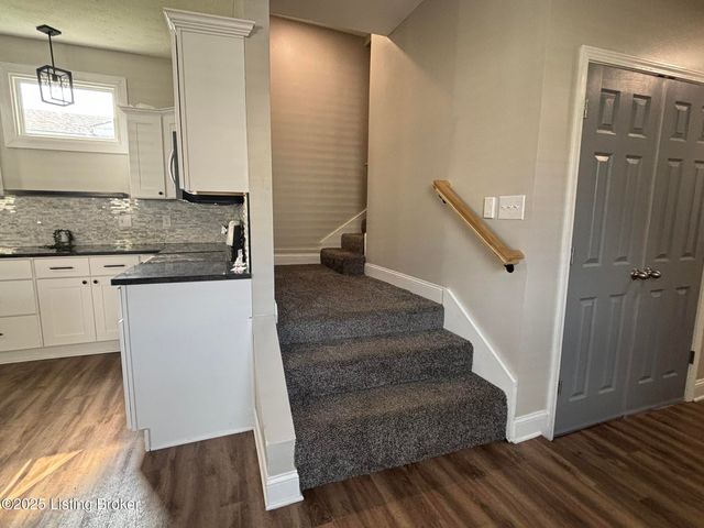 2417 Bank St, Louisville, KY 40212
