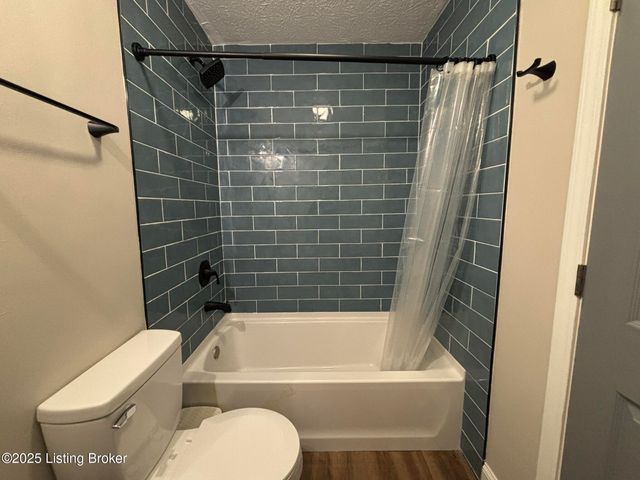 2417 Bank St, Louisville, KY 40212
