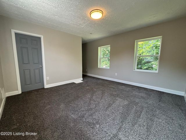 2417 Bank St, Louisville, KY 40212