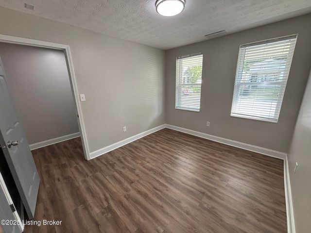 2417 Bank St, Louisville, KY 40212