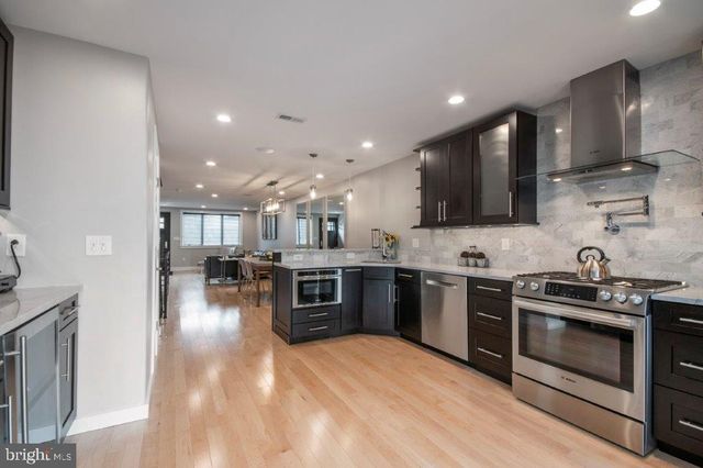 2902 S 15TH ST, Philadelphia, PA 19145