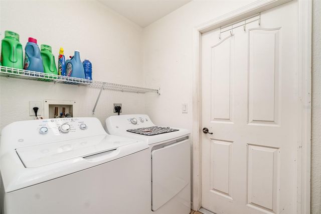 4010 YUCATAN CIRCLE, Port Charlotte, FL 33948