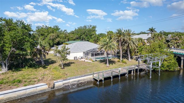 4010 YUCATAN CIRCLE, Port Charlotte, FL 33948