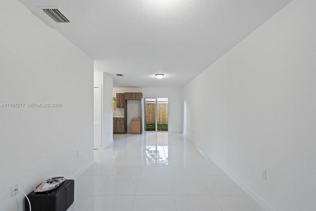 7940 NW 12th Ct B, Miami, FL 33147