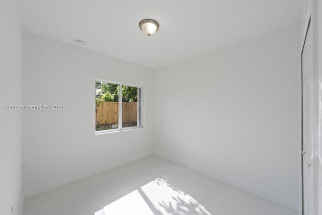 7940 NW 12th Ct B, Miami, FL 33147