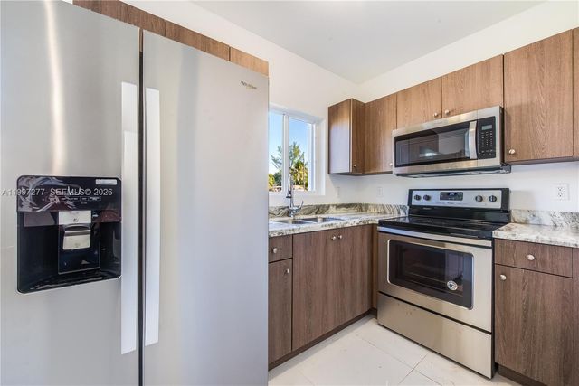 7940 NW 12th Ct B, Miami, FL 33147